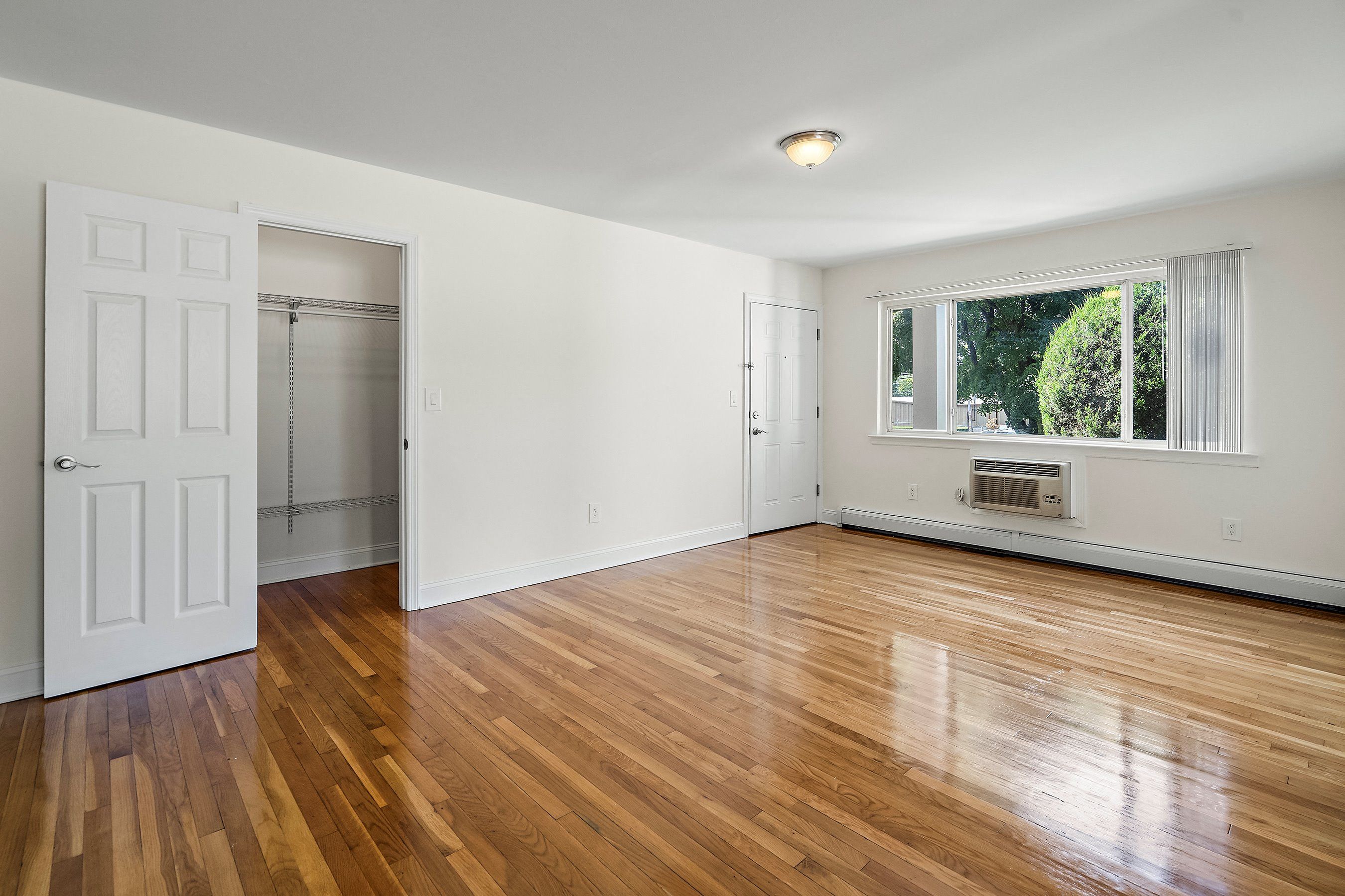 Gallery Photo 16
